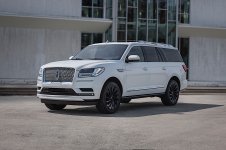 2020-lincoln-navigator-can-now-be-unlocked-and-started-with-a-smartphone_11.jpg