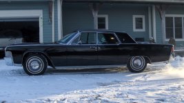 Lincoln Continental 1965 1.jpg